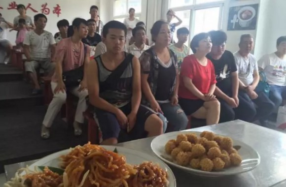 偶买噶！听说你错过了看校日！！！