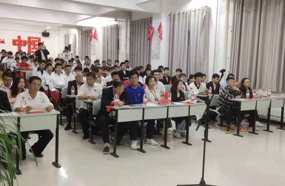 陕西旅游烹饪职业学院 举办“在陕西，向祖国表白”为主题 的诗歌朗诵会