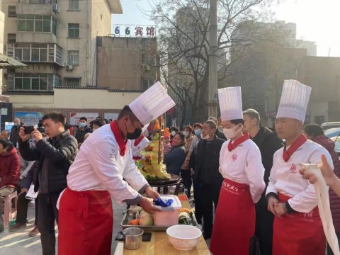 传承孝老美德，弘扬美食文化---我院组织师生进社区开展“养老集市”主题活动