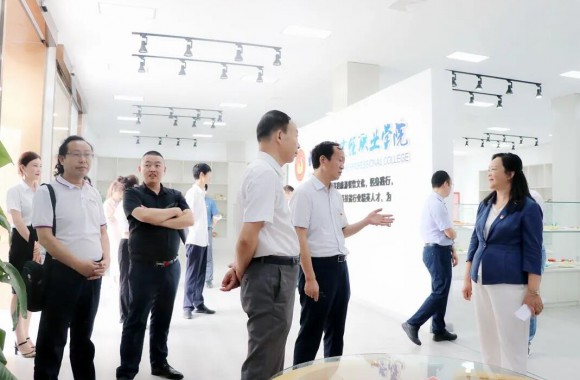 陕西省教育厅领导赴我院开展“赓续红色血脉，推动事业发展”为主题的联合党日活动