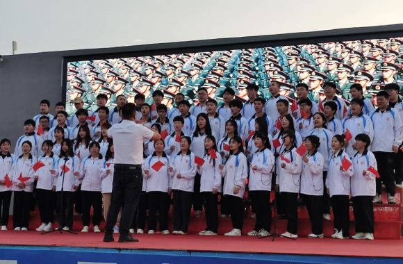 陕西旅游烹饪职业学院师生共同唱响红色主旋律