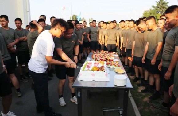 迎“八一 促双拥”陕西旅游烹饪职业学院与驻泾阳某部队共庆建军节