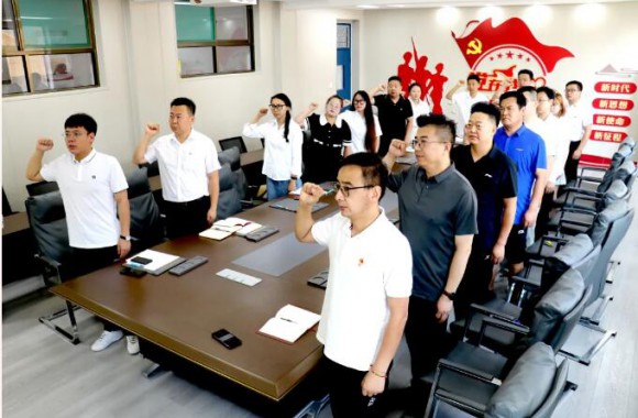 守党纪 践初心 正学风 铸党魂 | 陕西旅游烹饪职业学院学生党支部开展党纪学习教育暨“迎七一”系列活动