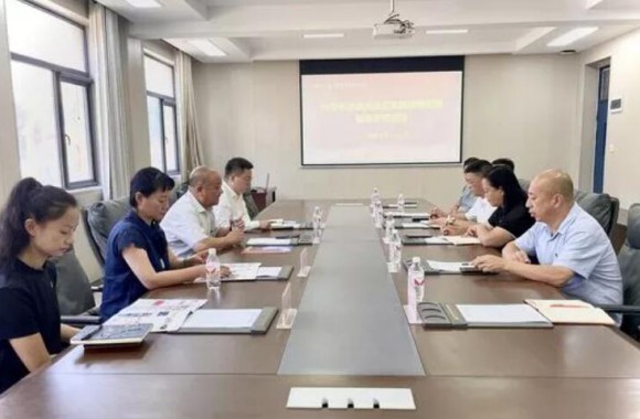 长安航空党委书记侯占发一行到陕西旅游烹饪职业学院参观交流