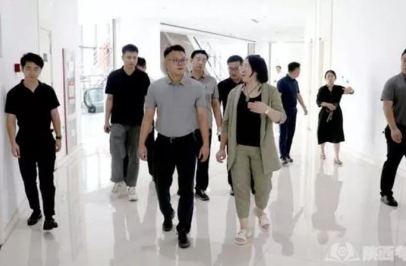 陕西旅游烹饪职业学院李院长一行赴浐灞跨境电商直播基地走访交流
