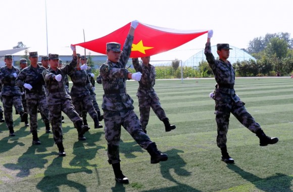飒爽英姿 燃爆青春 | 陕西旅游烹饪职业学院2024年国防教育训练成果汇报暨开学典礼隆重召开