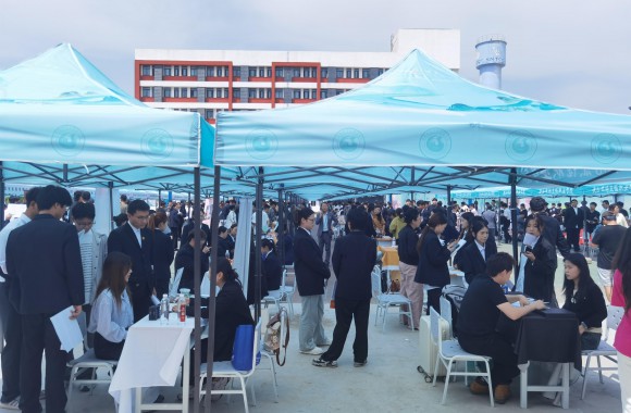 百企千岗 收获满满 陕西旅游烹饪职业学院校园招聘双选会成功举办