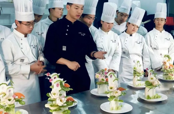 陕西旅游烹饪职业学院暑假研修班（食品雕刻项目）