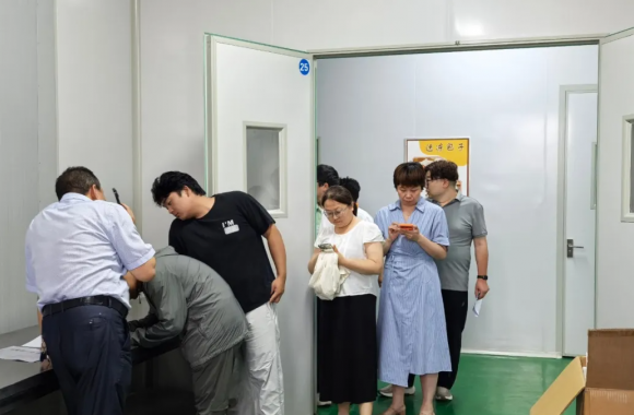 浓情端午 “粽”享安康——陕西旅游烹饪职业学院为全体教职工发放节日暖心福利