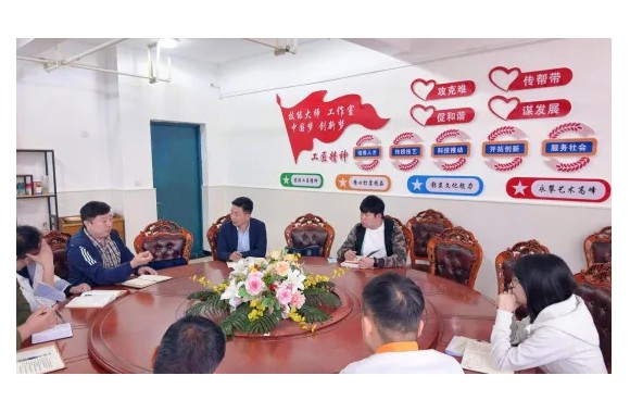 【党建动态】烹饪党支部开展“把支部建立在专业上，围绕中心搞党建”专题党课学习